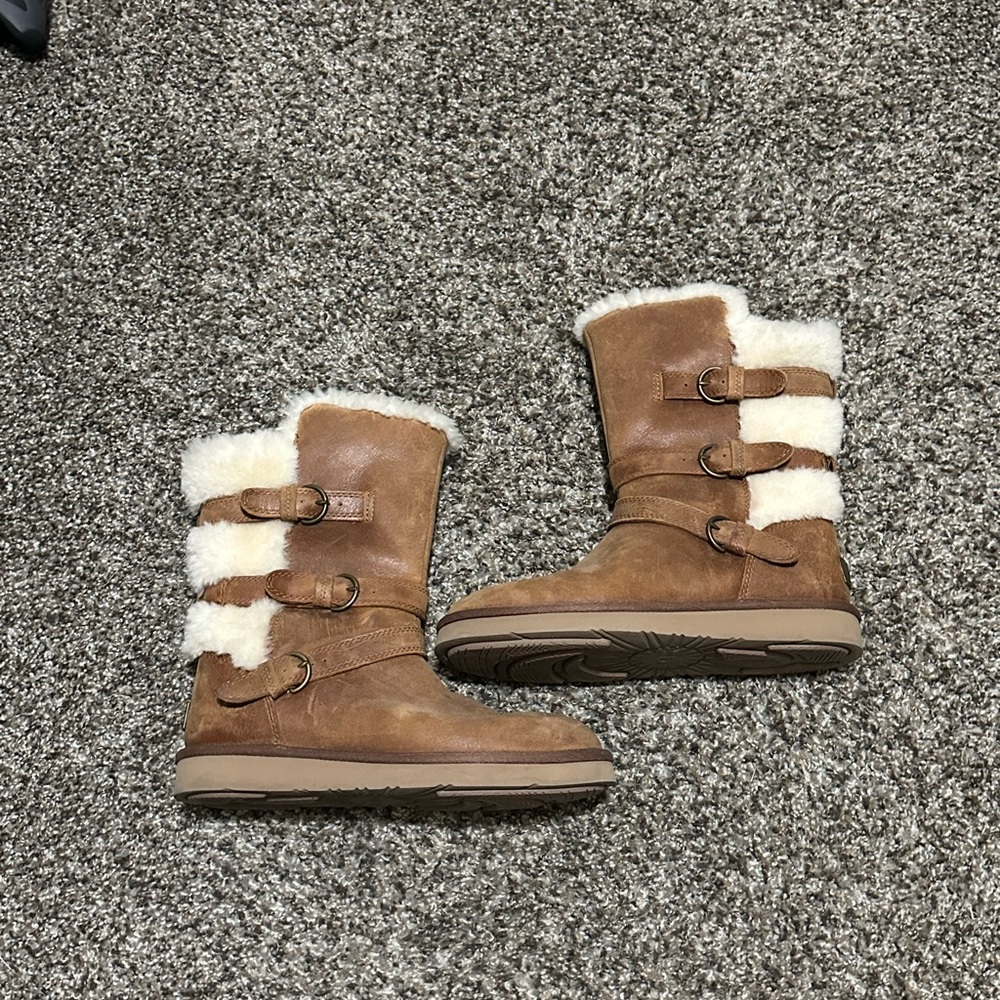 UGGS Women’s Size 8 - Picture 2 of 6